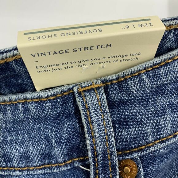 Universal Thread Boyfriend Shorts Women’s Size 22W Medium Wash - Picture 5 of 8